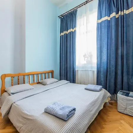 4-кімнатні в центрі, поруч майдан незалежності * Киев