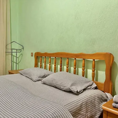 4-кімнатні в центрі, поруч майдан незалежності Апартаменты *
